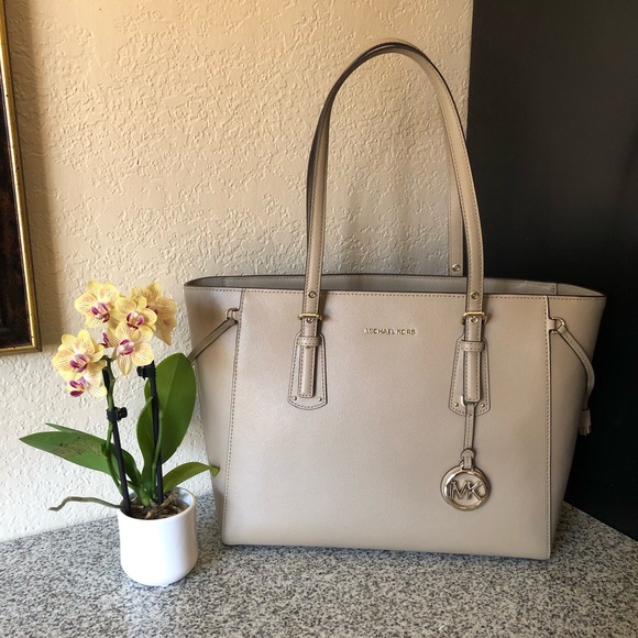 michael kors business bag